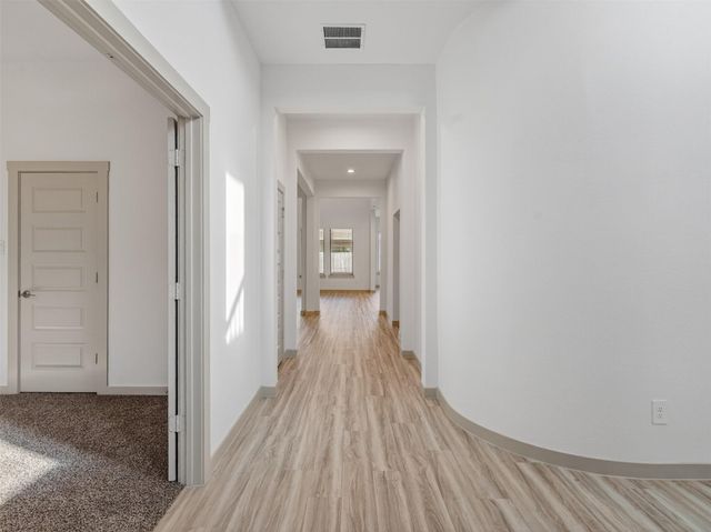 818 Kingwood Drive, League City, TX 77573