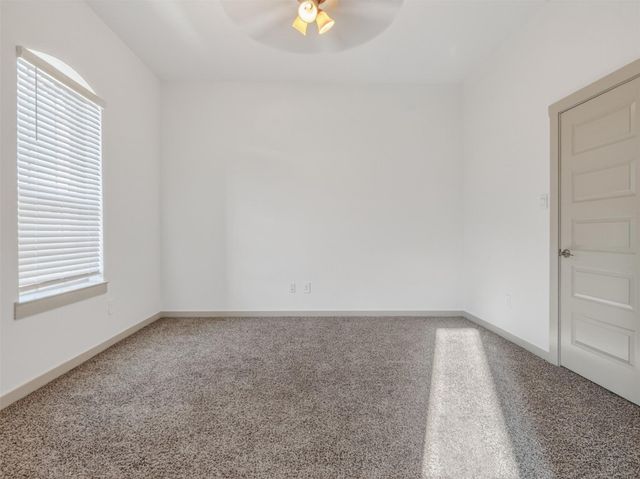 818 Kingwood Drive, League City, TX 77573