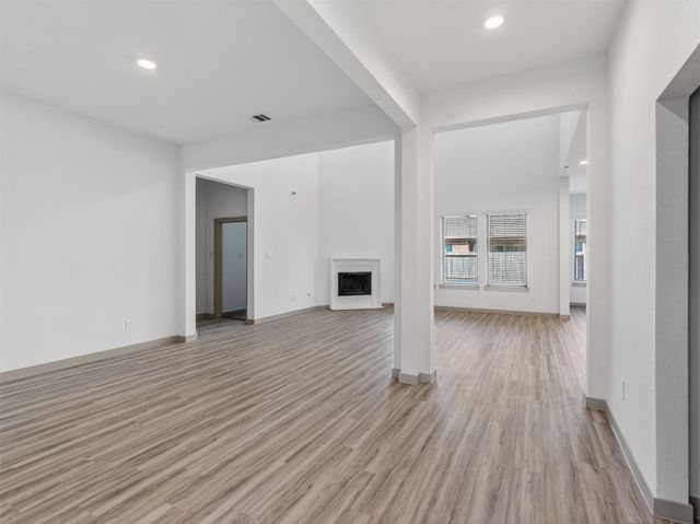 818 Kingwood Drive, League City, TX 77573