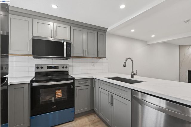 6341 Joaquin Murieta Ave C, Newark, CA 94560