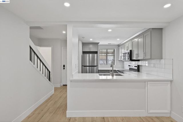 6341 Joaquin Murieta Ave C, Newark, CA 94560