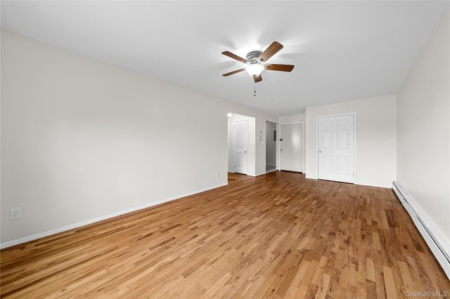 410 Jericho Turnpike 2C, New Hyde Park, NY 11040