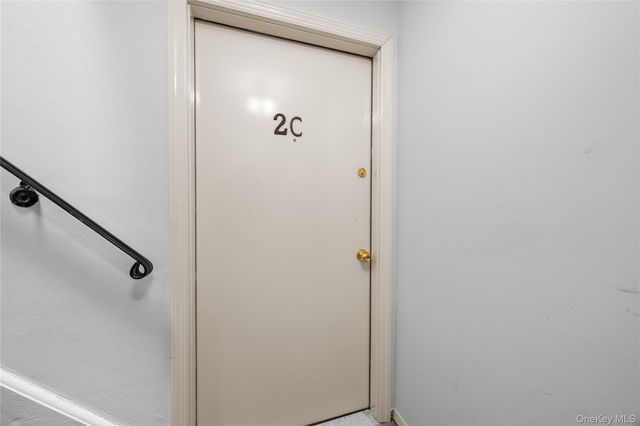 410 Jericho Turnpike 2C, New Hyde Park, NY 11040