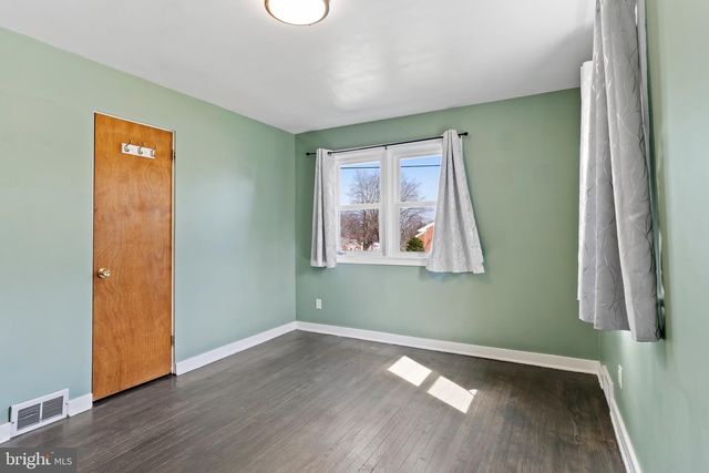 5002 COLORADO AVE, Harrisburg, PA 17109