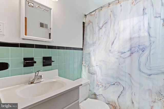 5002 COLORADO AVE, Harrisburg, PA 17109