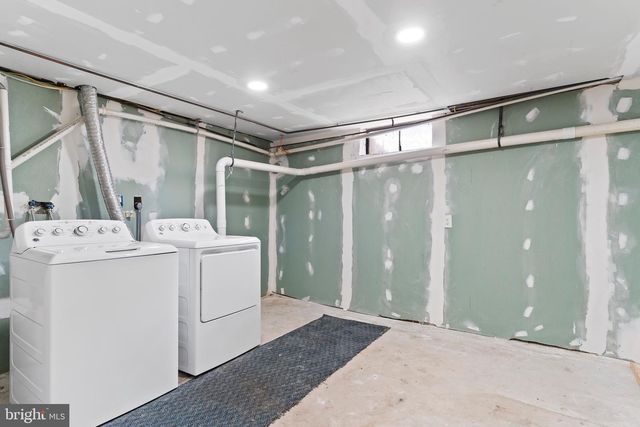 5002 COLORADO AVE, Harrisburg, PA 17109