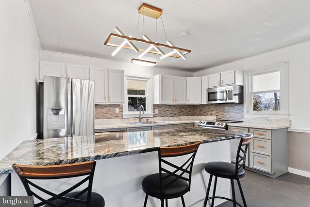 5002 COLORADO AVE, Harrisburg, PA 17109