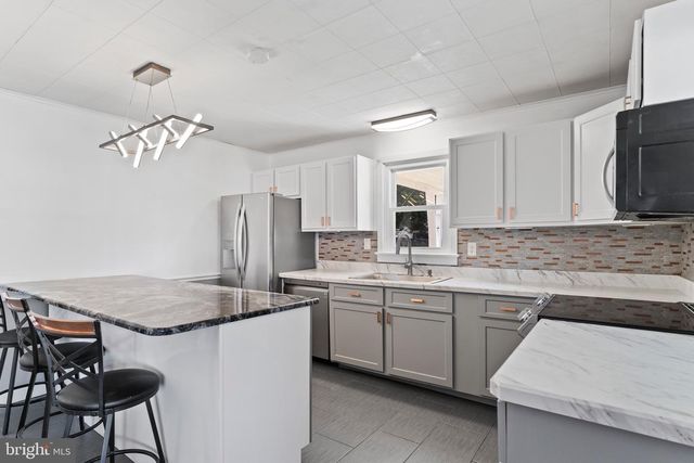 5002 COLORADO AVE, Harrisburg, PA 17109