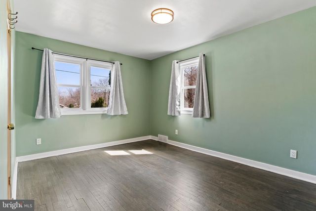 5002 COLORADO AVE, Harrisburg, PA 17109