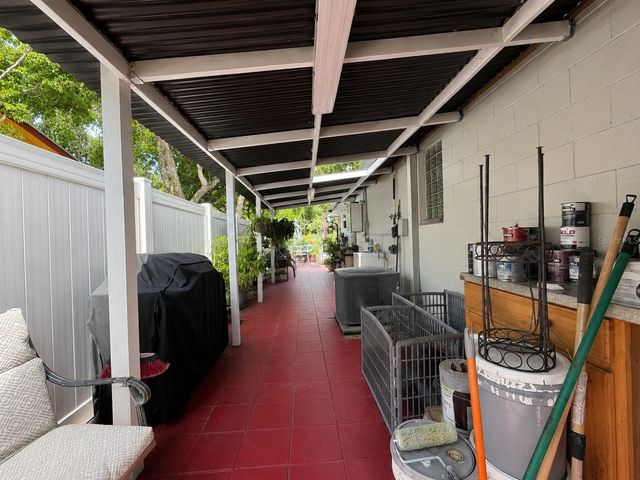 1341 FOXWOOD DRIVE, Lutz, FL 33549