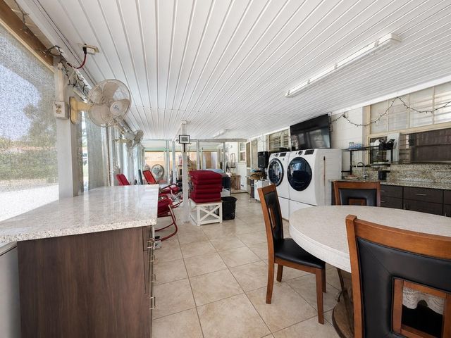 1341 FOXWOOD DRIVE, Lutz, FL 33549