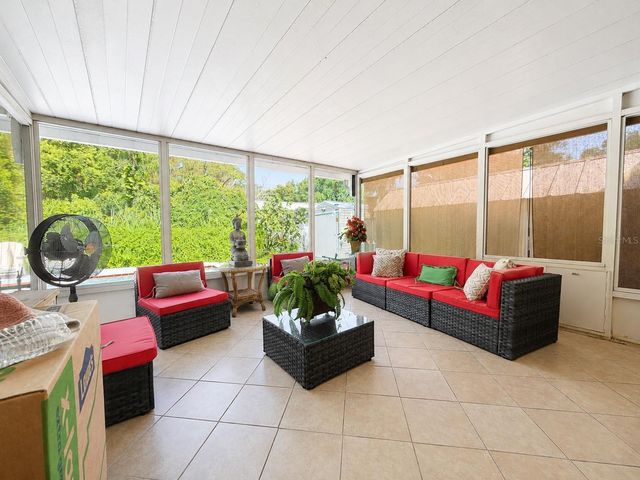 1341 FOXWOOD DRIVE, Lutz, FL 33549