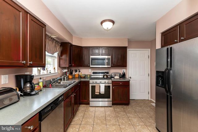 2201 MUSTEREL LN, Vineland, NJ 08361