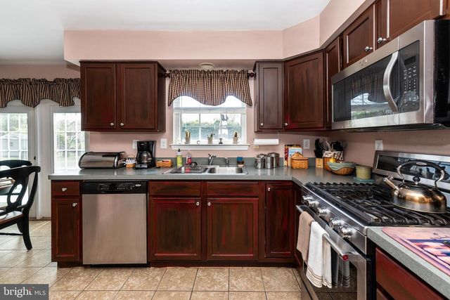 2201 MUSTEREL LN, Vineland, NJ 08361