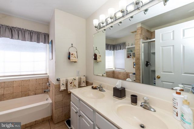 2201 MUSTEREL LN, Vineland, NJ 08361