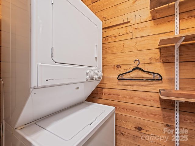 24 Katydid Lane, Maggie Valley, NC 28751