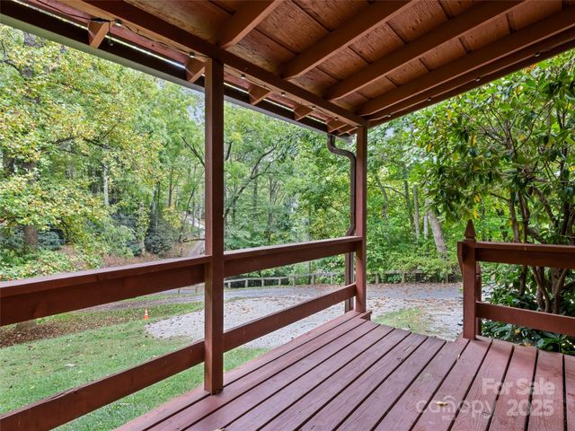 24 Katydid Lane, Maggie Valley, NC 28751