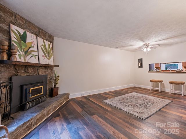 24 Katydid Lane, Maggie Valley, NC 28751