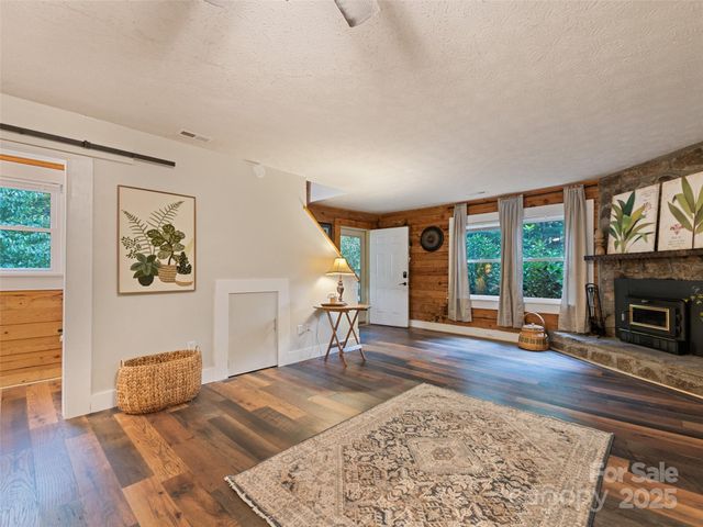 24 Katydid Lane, Maggie Valley, NC 28751