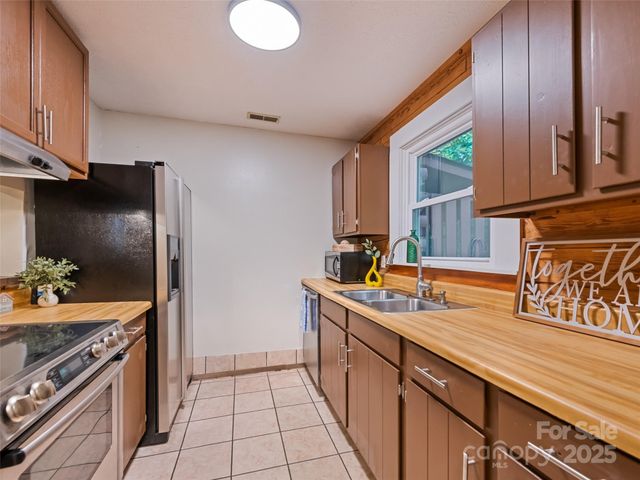 24 Katydid Lane, Maggie Valley, NC 28751