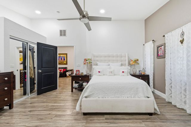 340 Hammocks Trail, Greenacres, FL 33413