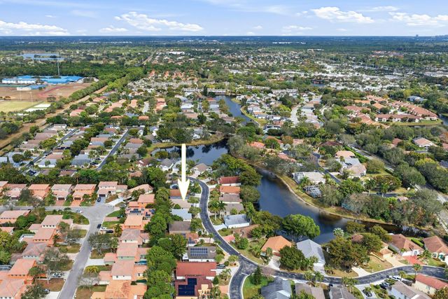 340 Hammocks Trail, Greenacres, FL 33413