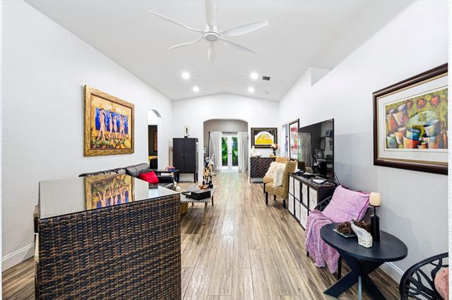 340 Hammocks Trail, Greenacres, FL 33413