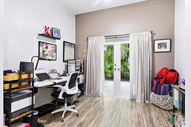 340 Hammocks Trail, Greenacres, FL 33413