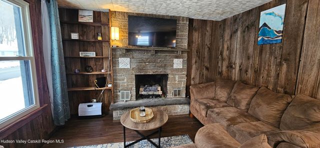 28 Sutton Hollow, Windham, NY 12496