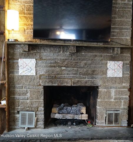 28 Sutton Hollow, Windham, NY 12496