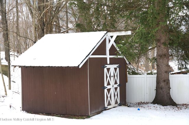 28 Sutton Hollow, Windham, NY 12496