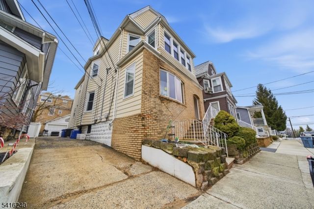 18 Rutland Ave, Kearny Town, NJ 07032