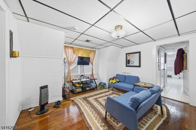 18 Rutland Ave, Kearny Town, NJ 07032