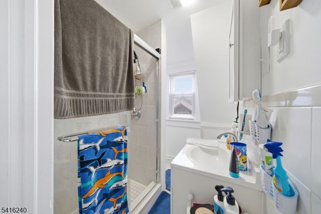 18 Rutland Ave, Kearny Town, NJ 07032