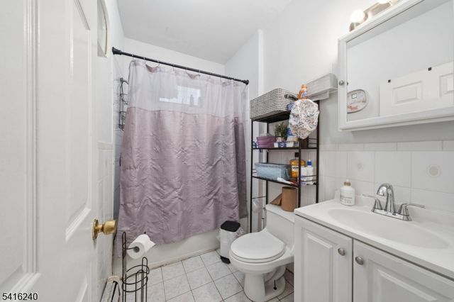 18 Rutland Ave, Kearny Town, NJ 07032