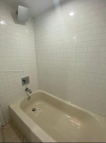 2771 Riverside Dr 405-A, Coral Springs, FL 33065