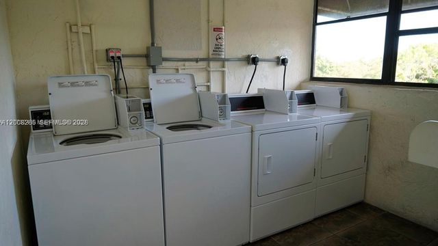 2771 Riverside Dr 405-A, Coral Springs, FL 33065