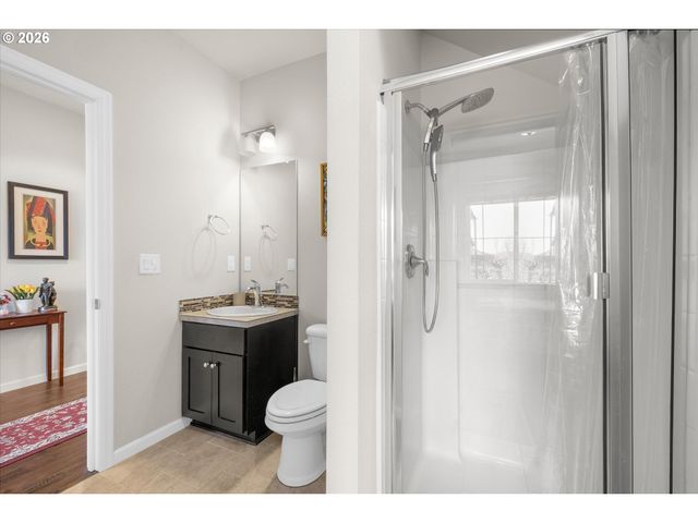 17366 Se BLACKBURN St, Damascus, OR 97089