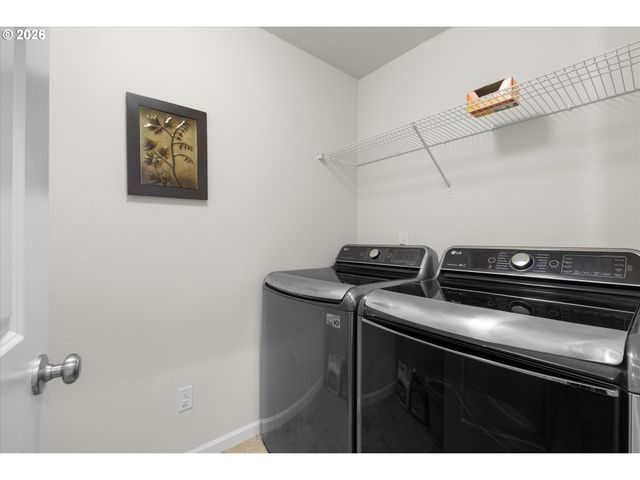 17366 Se BLACKBURN St, Damascus, OR 97089