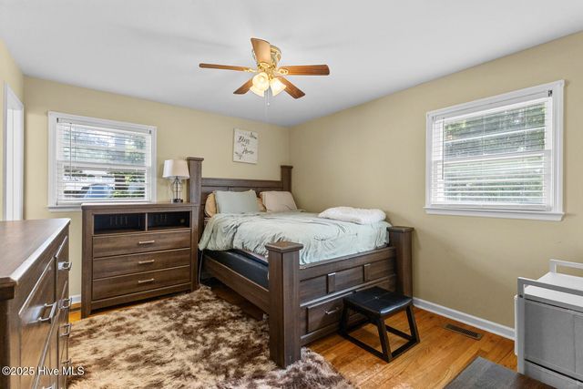 1 Lee Court, Jacksonville, NC 28546