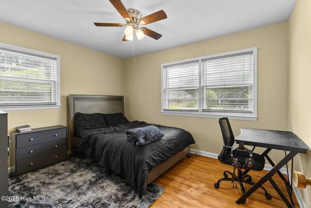 1 Lee Court, Jacksonville, NC 28546