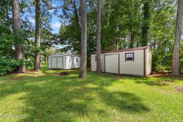 1 Lee Court, Jacksonville, NC 28546