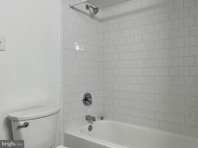 2647 REDCOAT DR #130, Alexandria, VA 22303