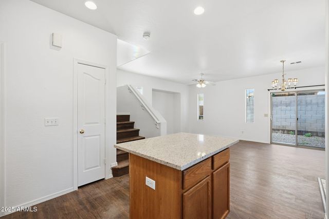 3040 W LOS GATOS Drive, Phoenix, AZ 85027