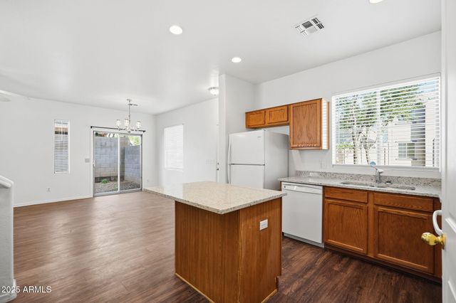 3040 W LOS GATOS Drive, Phoenix, AZ 85027