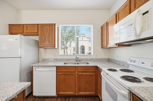 3040 W LOS GATOS Drive, Phoenix, AZ 85027