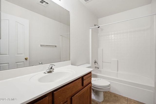 3040 W LOS GATOS Drive, Phoenix, AZ 85027