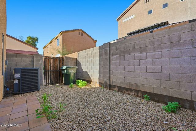 3040 W LOS GATOS Drive, Phoenix, AZ 85027
