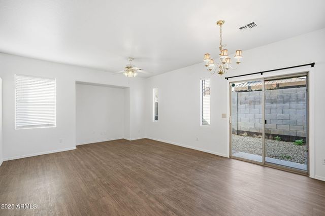 3040 W LOS GATOS Drive, Phoenix, AZ 85027