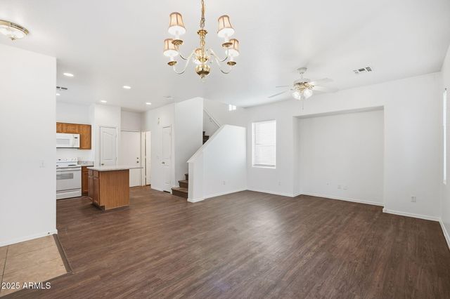 3040 W LOS GATOS Drive, Phoenix, AZ 85027